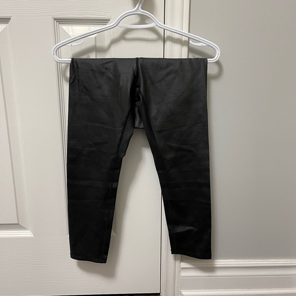 Kendall + Kylie workout legging cropped - Picture 2 of 4